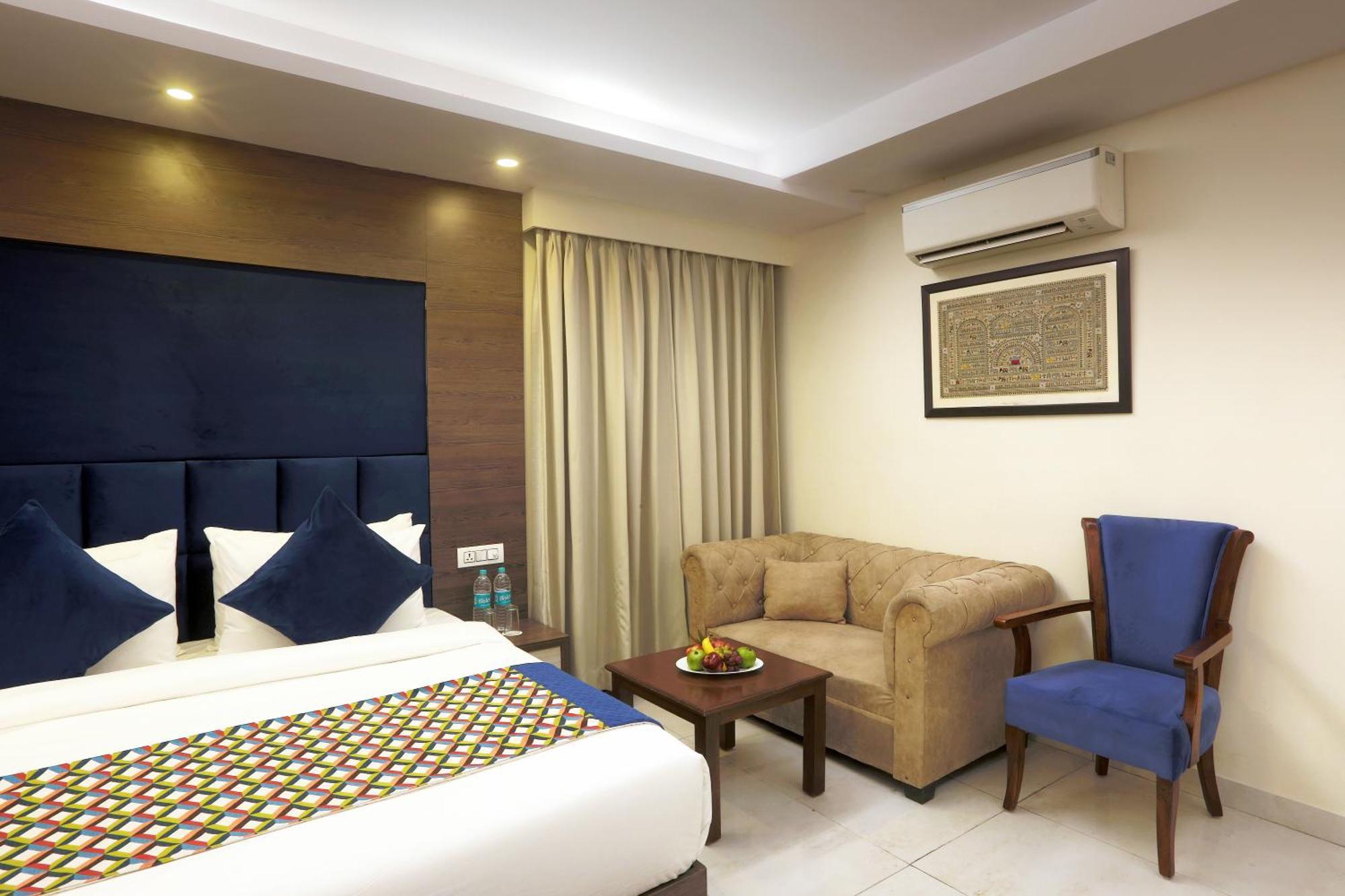 Hotel Oxmo Delhi Airport With Free Airport Transsfer Нью-Делі Екстер'єр фото