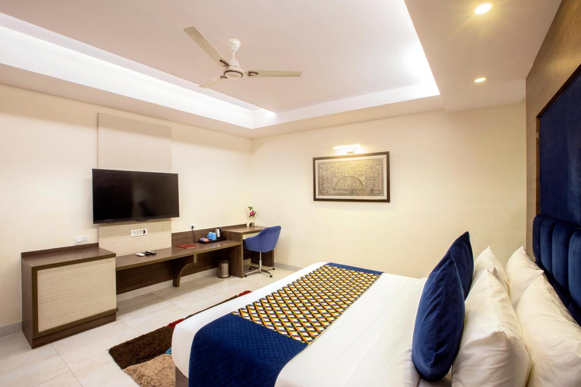 Hotel Oxmo Delhi Airport With Free Airport Transsfer Нью-Делі Екстер'єр фото