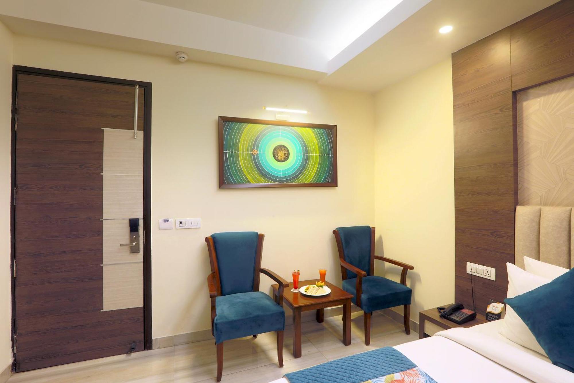 Hotel Oxmo Delhi Airport With Free Airport Transsfer Нью-Делі Екстер'єр фото
