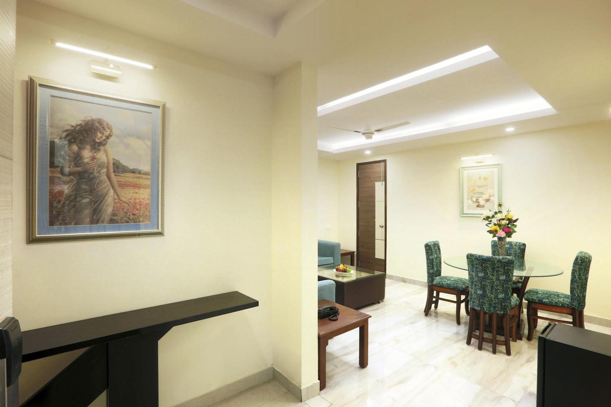 Hotel Oxmo Delhi Airport With Free Airport Transsfer Нью-Делі Екстер'єр фото